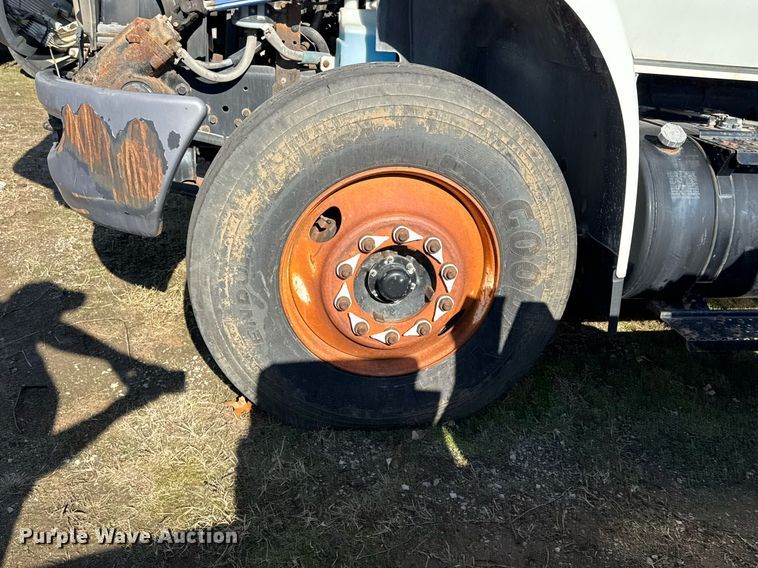 image for item EG7961 2009 International 4400 utility / service truck