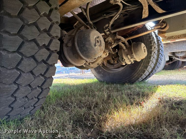 image for item EG7961 2009 International 4400 utility / service truck