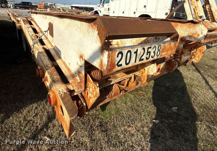 image for item EG7964 2012 Belshe BDT25 equipment trailer