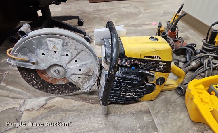 image for item EI8590 Tools