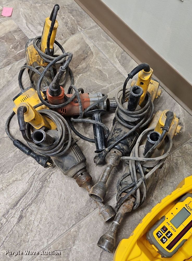 image for item EI8590 Tools