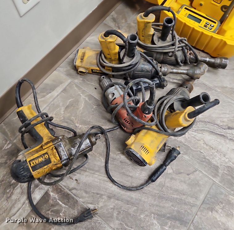 image for item EI8590 Tools