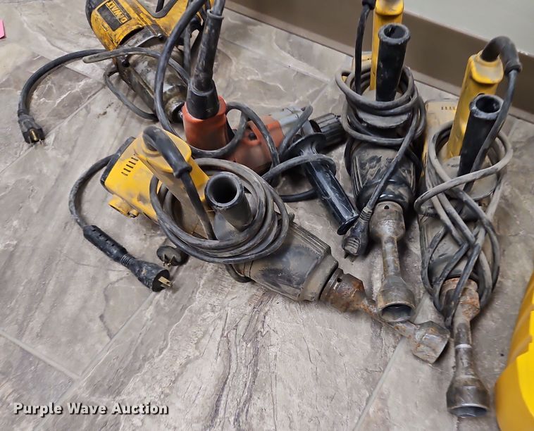 image for item EI8590 Tools