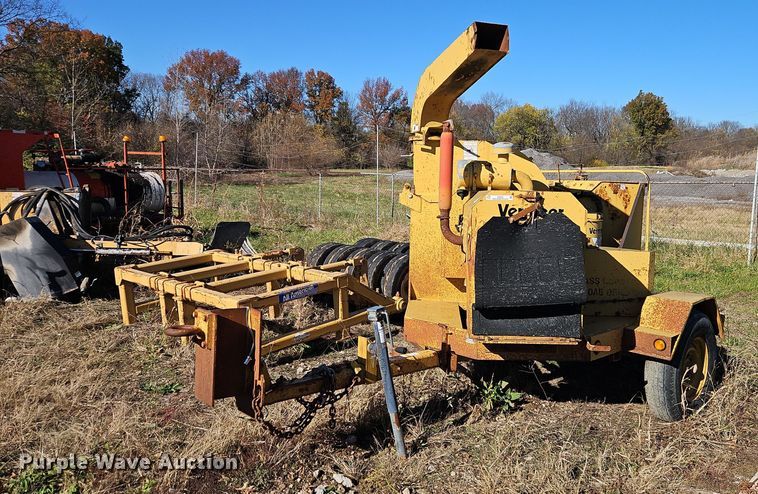 image for item EI8596 1994 Vermeer 1250BC wood chipper