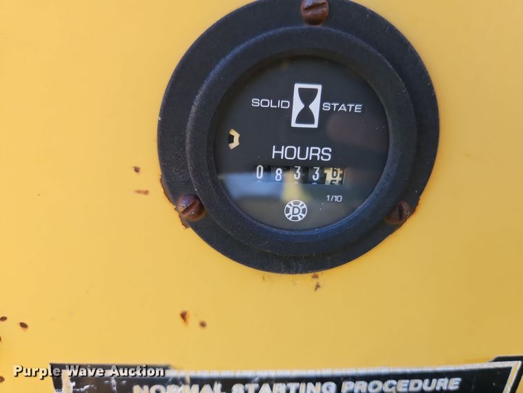 image for item EI8596 1994 Vermeer 1250BC wood chipper