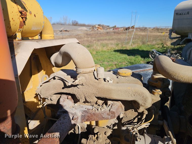 image for item EI8596 1994 Vermeer 1250BC wood chipper