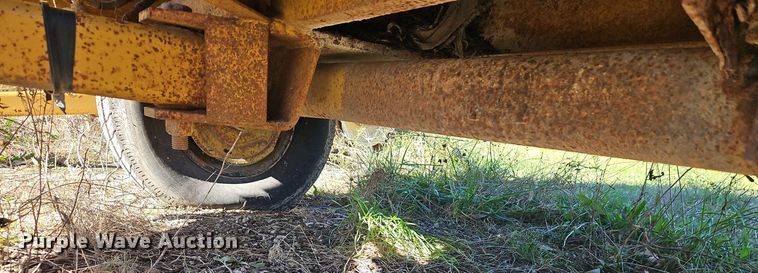 image for item EI8596 1994 Vermeer 1250BC wood chipper