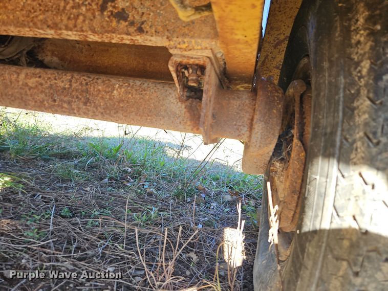 image for item EI8596 1994 Vermeer 1250BC wood chipper