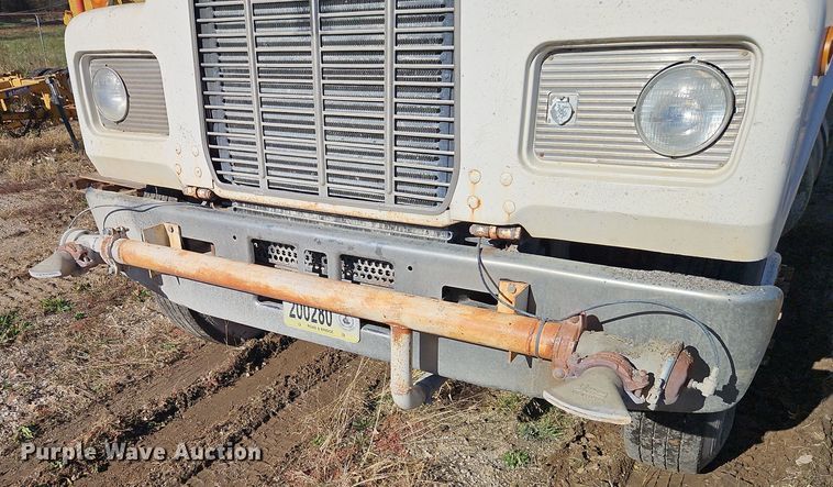 image for item EI8598 1988 Mack R688ST water truck