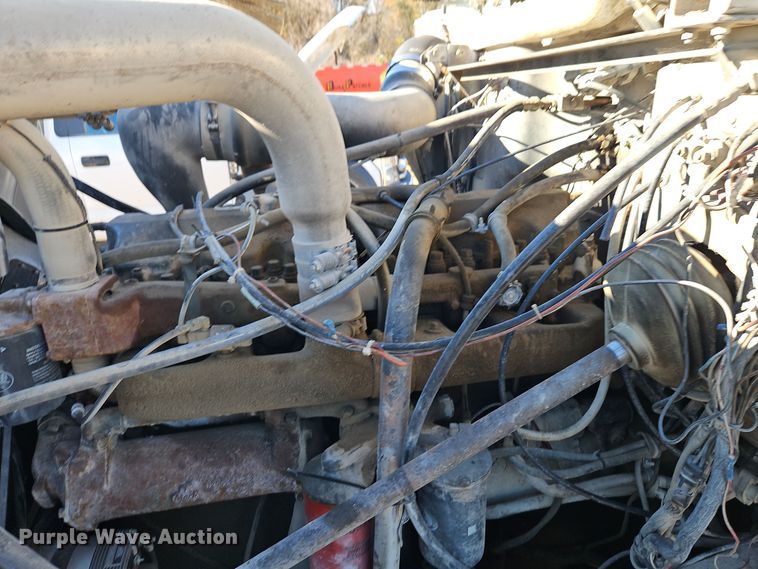 image for item EI8598 1988 Mack R688ST water truck