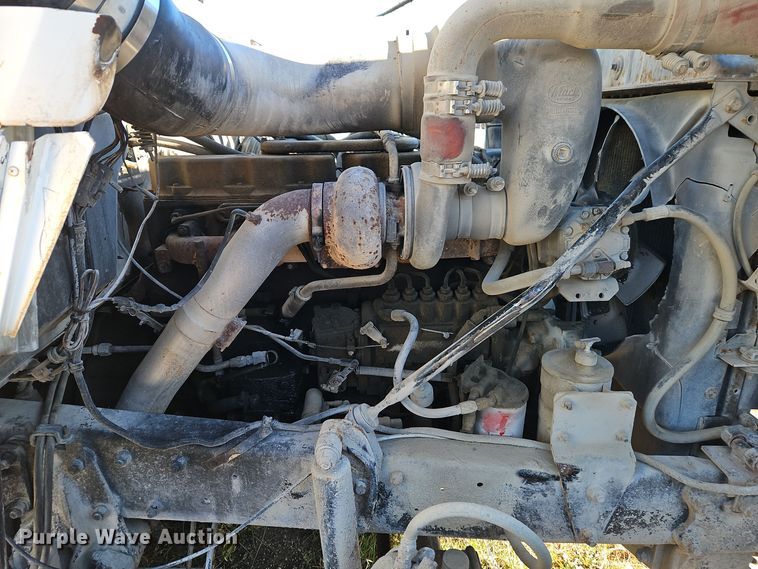 image for item EI8598 1988 Mack R688ST water truck