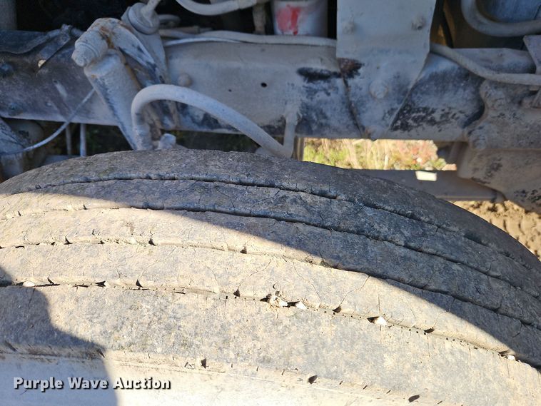 image for item EI8598 1988 Mack R688ST water truck