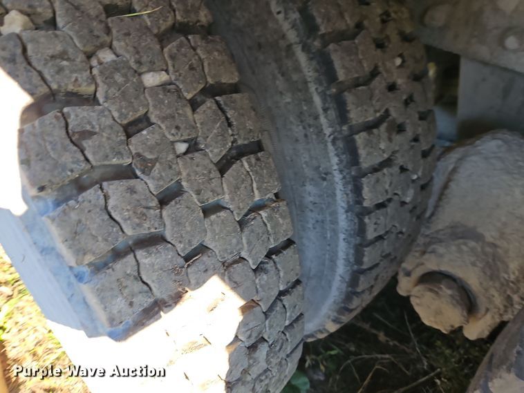 image for item EI8598 1988 Mack R688ST water truck