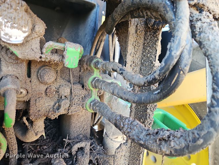 image for item EI8599 2013 John Deere 6115R MFWD tractor