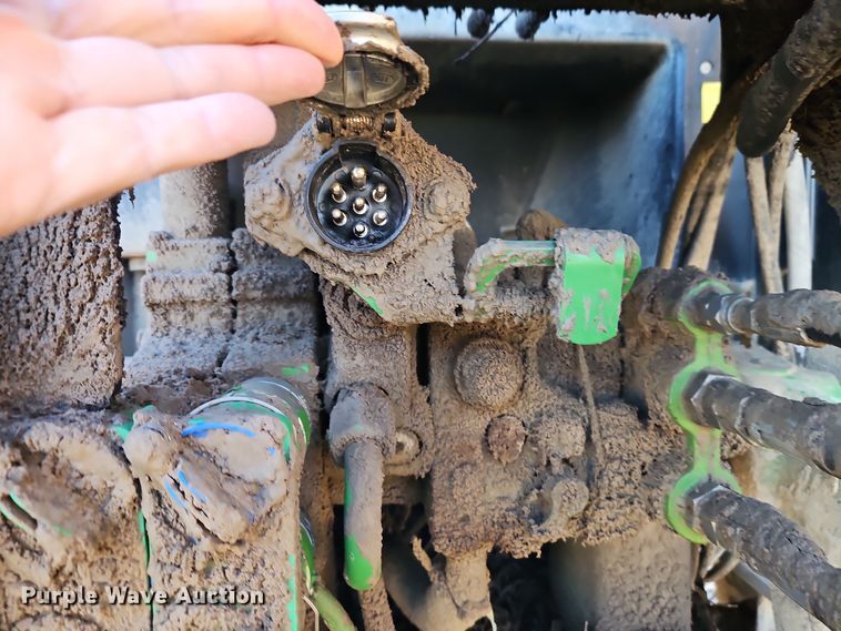 image for item EI8599 2013 John Deere 6115R MFWD tractor