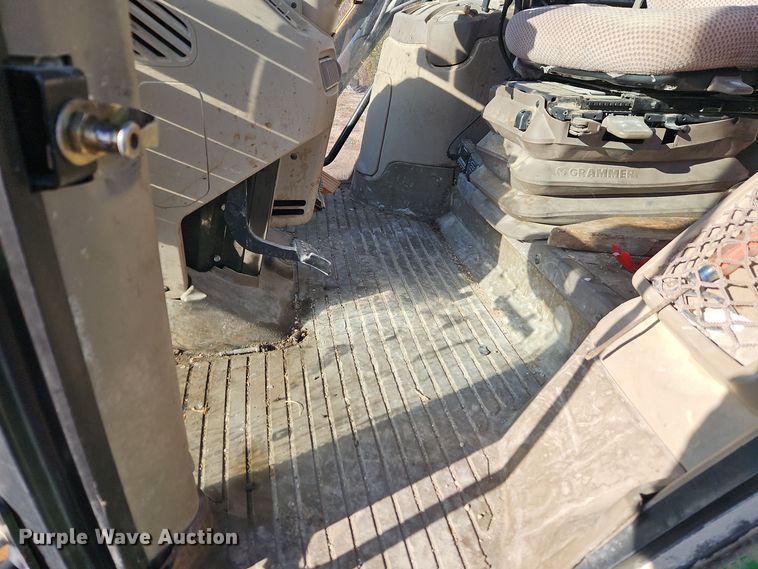 image for item EI8599 2013 John Deere 6115R MFWD tractor