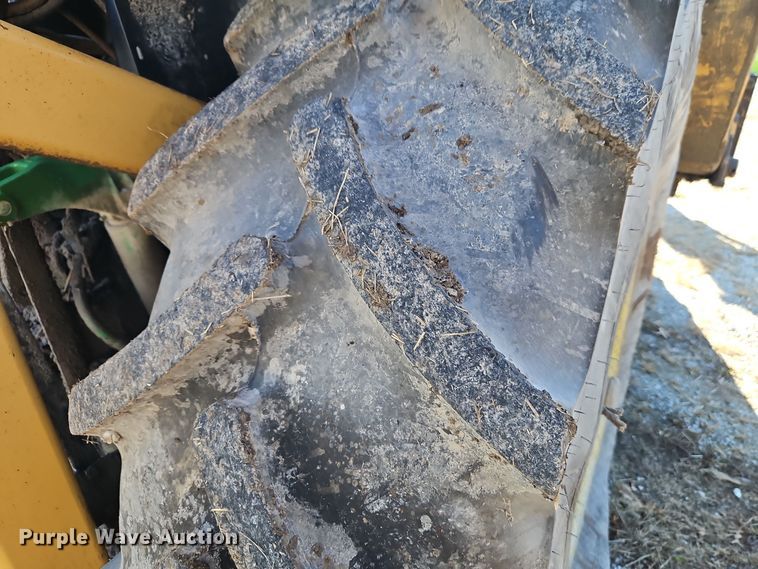 image for item EI8599 2013 John Deere 6115R MFWD tractor