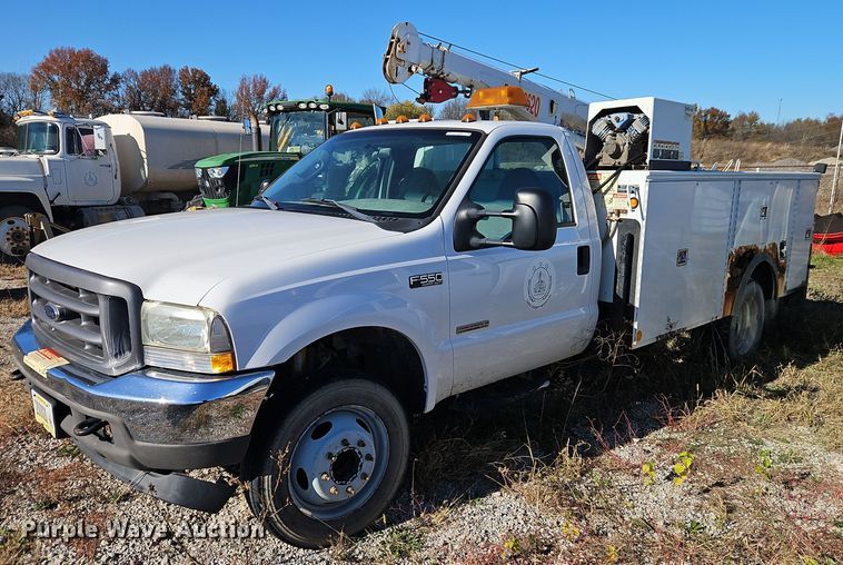 image for item EI8600 2004 Ford F550 Super Duty XL utility / service truck