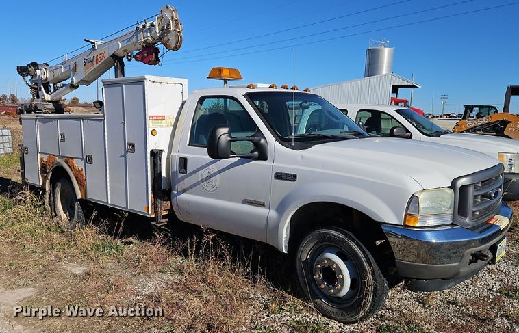 image for item EI8600 2004 Ford F550 Super Duty XL utility / service truck
