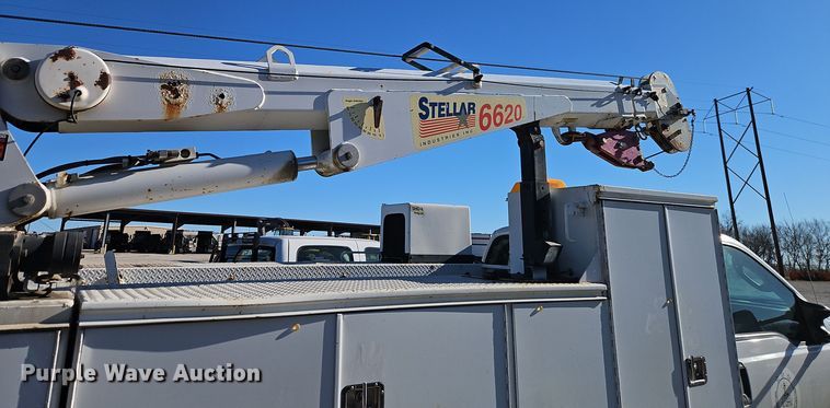 image for item EI8600 2004 Ford F550 Super Duty XL utility / service truck