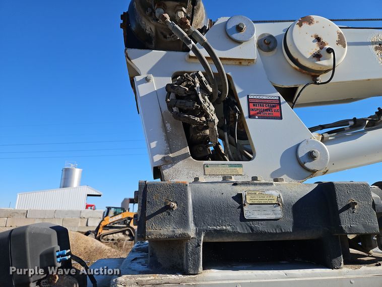 image for item EI8600 2004 Ford F550 Super Duty XL utility / service truck