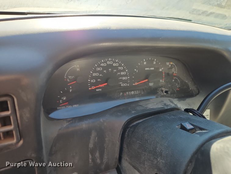 image for item EI8600 2004 Ford F550 Super Duty XL utility / service truck