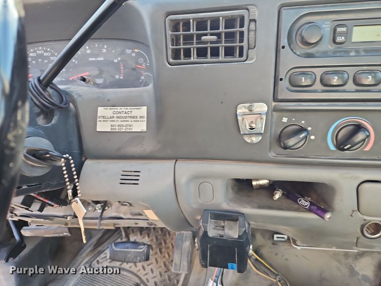 image for item EI8600 2004 Ford F550 Super Duty XL utility / service truck