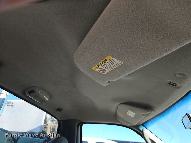 image for item EI8600 2004 Ford F550 Super Duty XL utility / service truck