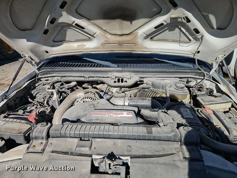 image for item EI8600 2004 Ford F550 Super Duty XL utility / service truck