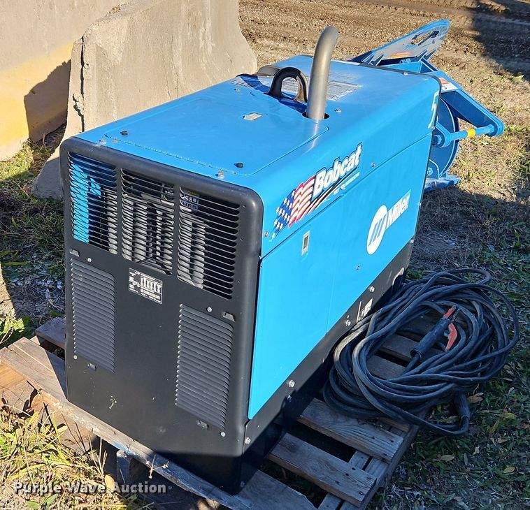 image for item EI8601 Miller Bobcat welder/generator