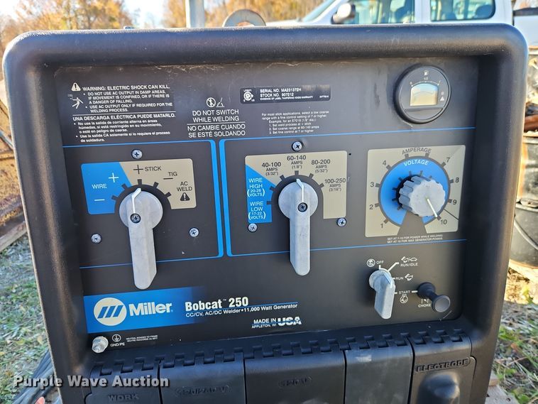 image for item EI8601 Miller Bobcat welder/generator