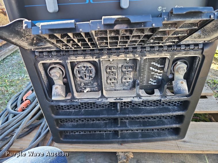 image for item EI8601 Miller Bobcat welder/generator