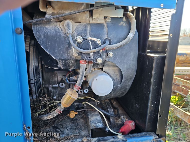 image for item EI8601 Miller Bobcat welder/generator