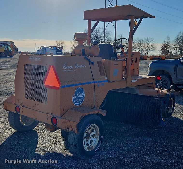 image for item EI8735 Broce RC300 broom