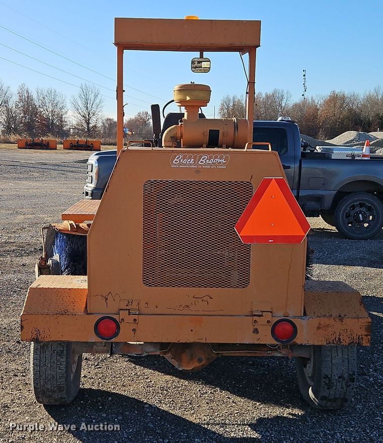 image for item EI8735 Broce RC300 broom