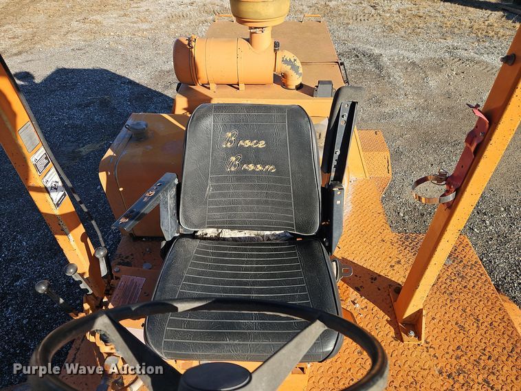 image for item EI8735 Broce RC300 broom