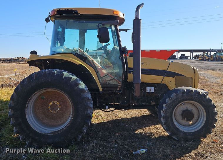 image for item EI8736 2006 Challenger MT525B MFWD tractor