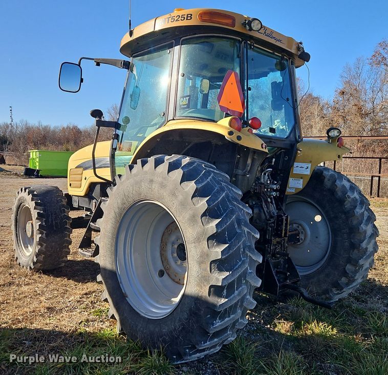 image for item EI8736 2006 Challenger MT525B MFWD tractor