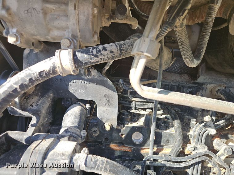 image for item EI8736 2006 Challenger MT525B MFWD tractor