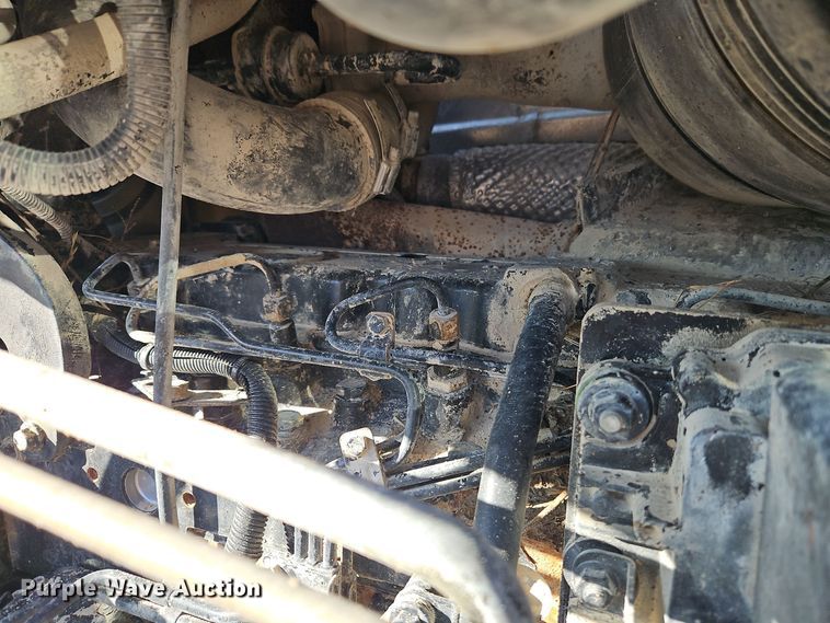 image for item EI8736 2006 Challenger MT525B MFWD tractor