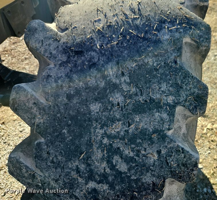 image for item EI8736 2006 Challenger MT525B MFWD tractor