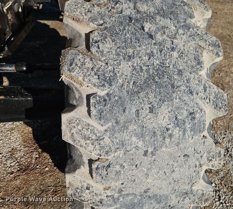 image for item EI8736 2006 Challenger MT525B MFWD tractor