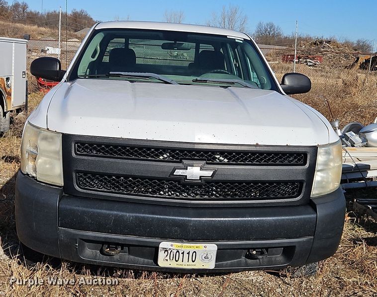 image for item EI8737 2008 Chevrolet Silverado 1500 Crew Cab pickup truck