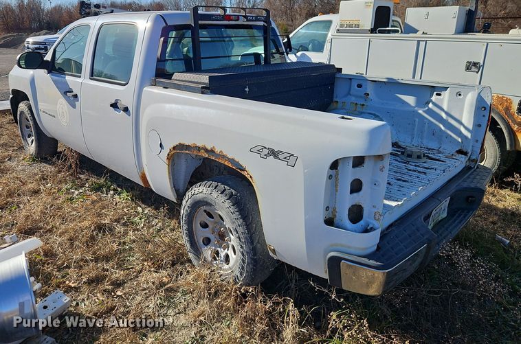 image for item EI8737 2008 Chevrolet Silverado 1500 Crew Cab pickup truck