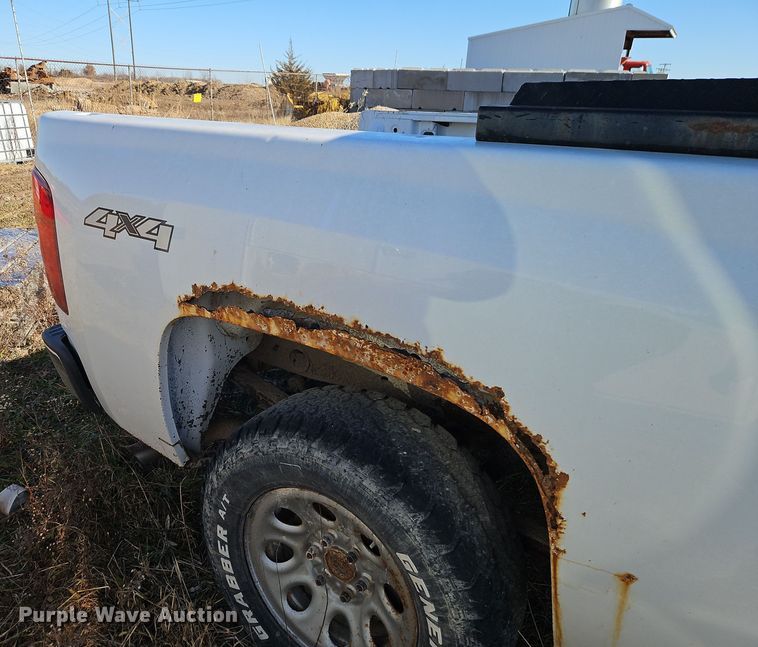 image for item EI8737 2008 Chevrolet Silverado 1500 Crew Cab pickup truck