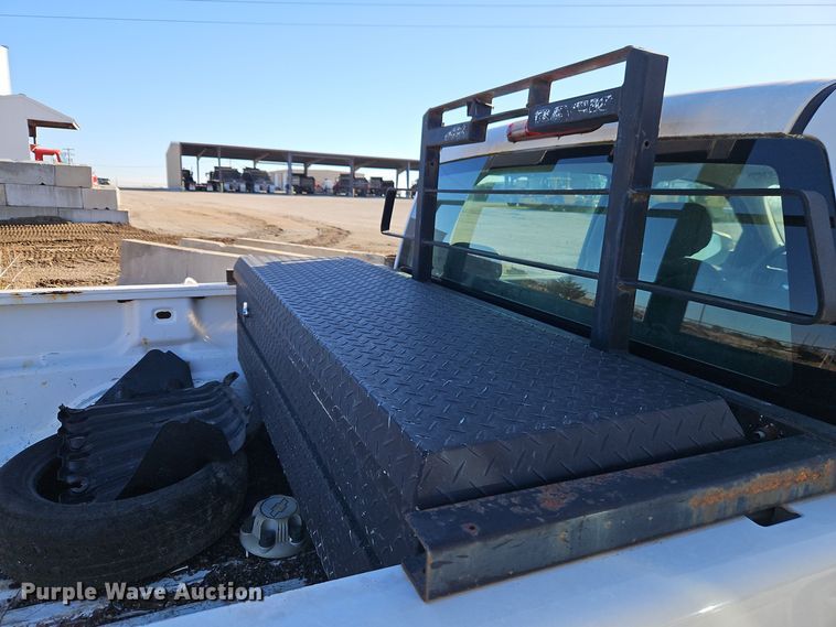 image for item EI8737 2008 Chevrolet Silverado 1500 Crew Cab pickup truck