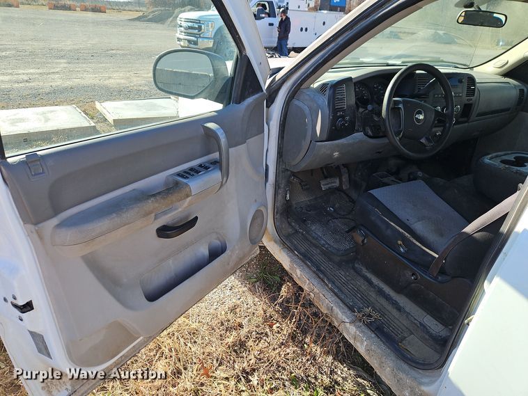 image for item EI8737 2008 Chevrolet Silverado 1500 Crew Cab pickup truck