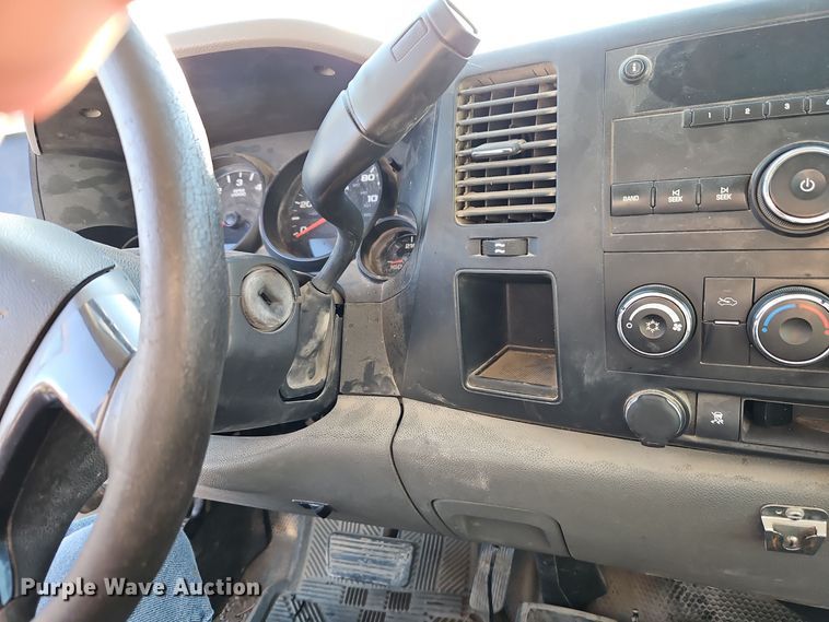 image for item EI8737 2008 Chevrolet Silverado 1500 Crew Cab pickup truck