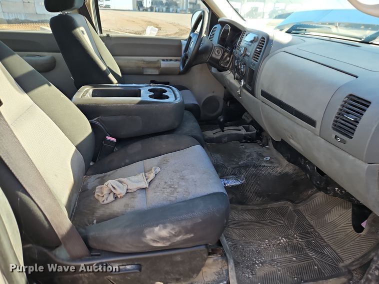 image for item EI8737 2008 Chevrolet Silverado 1500 Crew Cab pickup truck