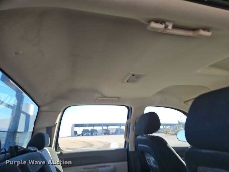 image for item EI8737 2008 Chevrolet Silverado 1500 Crew Cab pickup truck